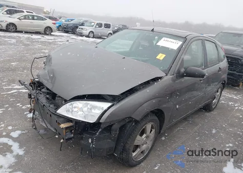 2005 Ford Focus Zx5 из США, поврежденный, VIN 3FAFP37N65R157473